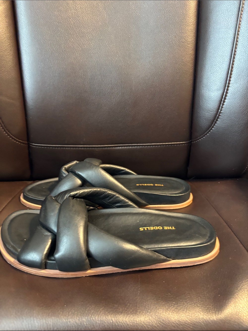 The Odells Women's Black Knotted Slide Sandals - Picture 2 of 3